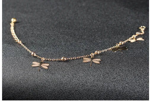 Letnia bransoletka na kostkę z różą, ważką, motylem i muszlami – damska biżuteria z kamieniami