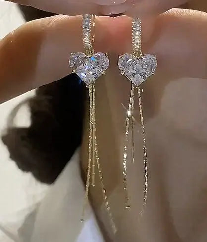 Kolczyki damskie z kryształami Swarovski Elements.