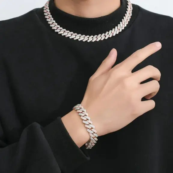 Luksusowa Biżuteria z Łańcuchem Kubańskim