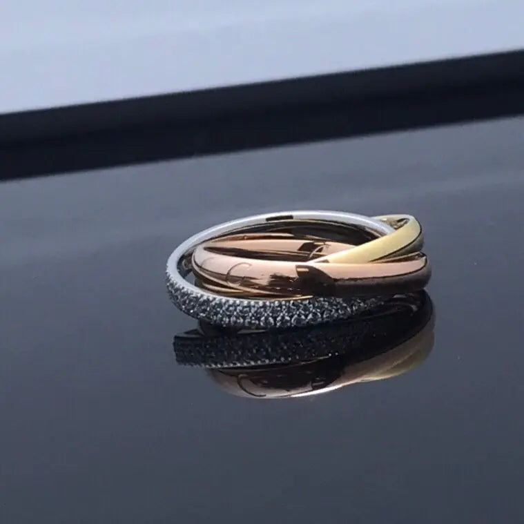 Potrójny pierścionek krzyżowy dla par z diamentowym wykończeniem – dostępny w 3 kolorach