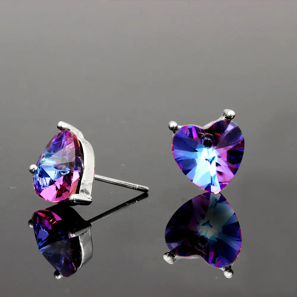 Zestaw naszyjnik i kolczyki z zawieszką w kształcie serca, zdobione kryształami Swarovski.