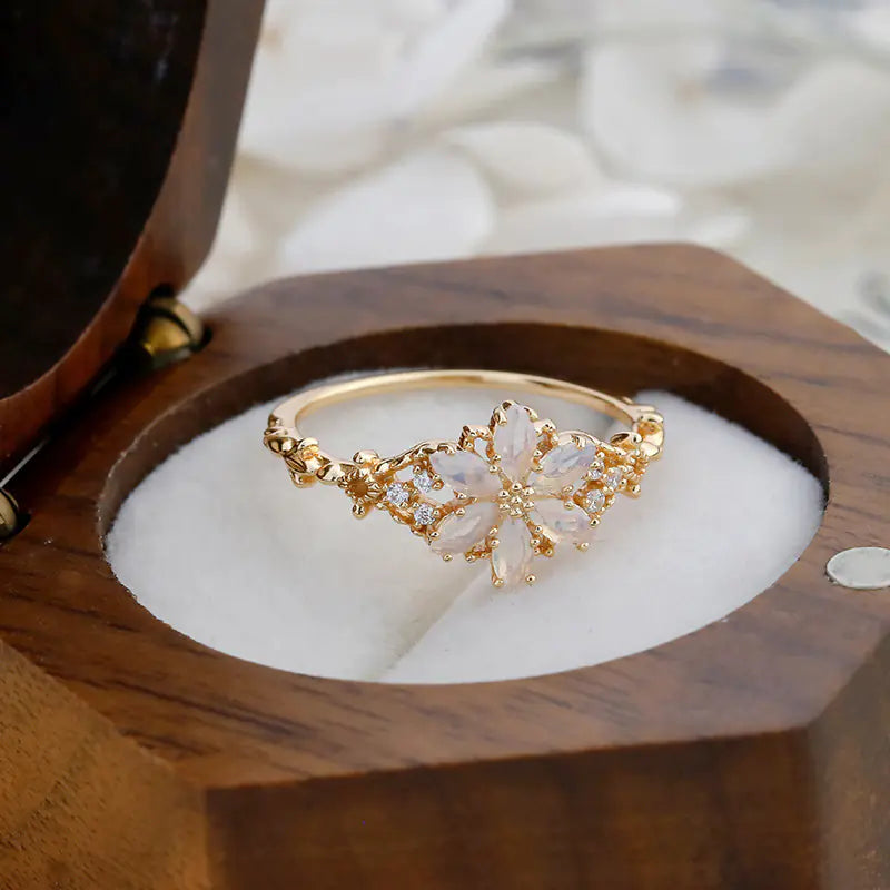 Luksusowy pierścionek S925 srebrzony 14K z opalem i cyrkoniami