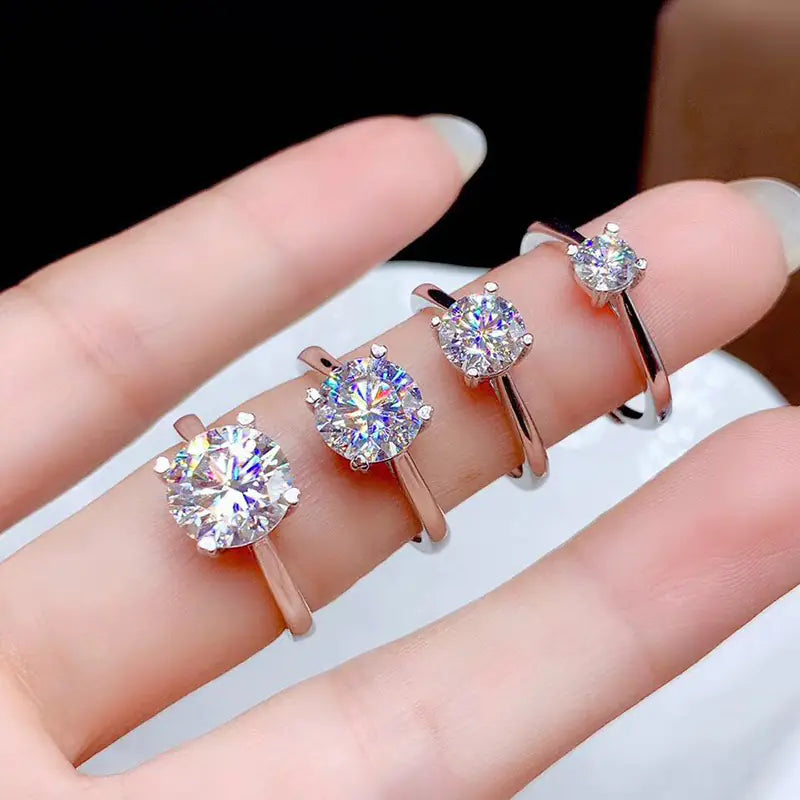 Luksusowy Zaręczynowy Pierścionek z Moissanitem ze Srebra 925