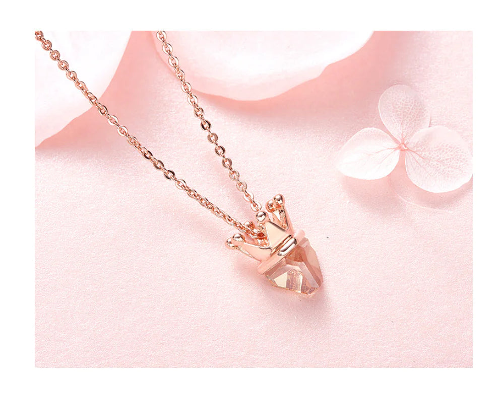 Naszyjnik korona z kryształami Swarovski marki Xideer.