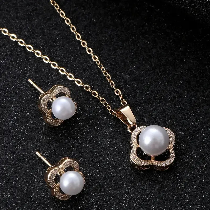 Zestaw biżuterii pozłacany 14K – 3 elementy z kwiatami z cyrkonii